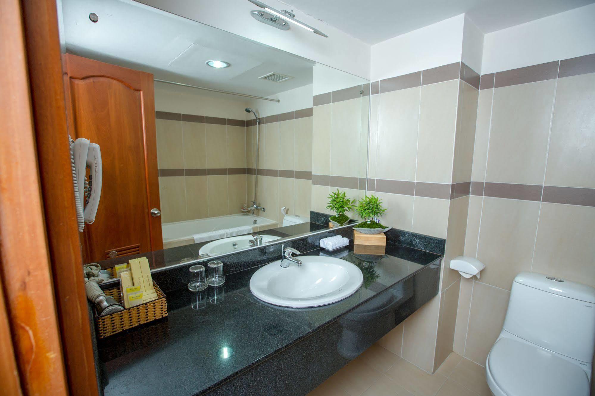 Vien Dong Hotel Nha Trang Zewnętrze zdjęcie